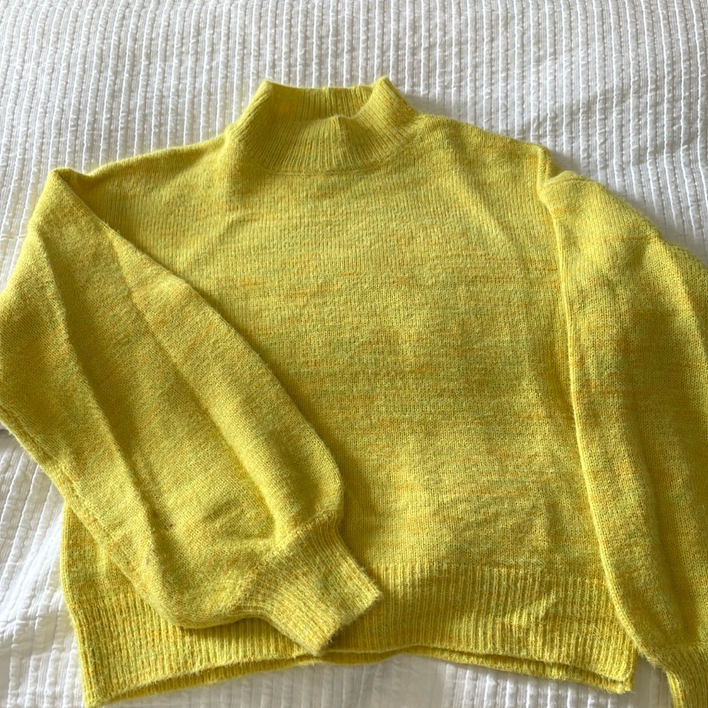 Blush boutique yellow turtle neck sweater